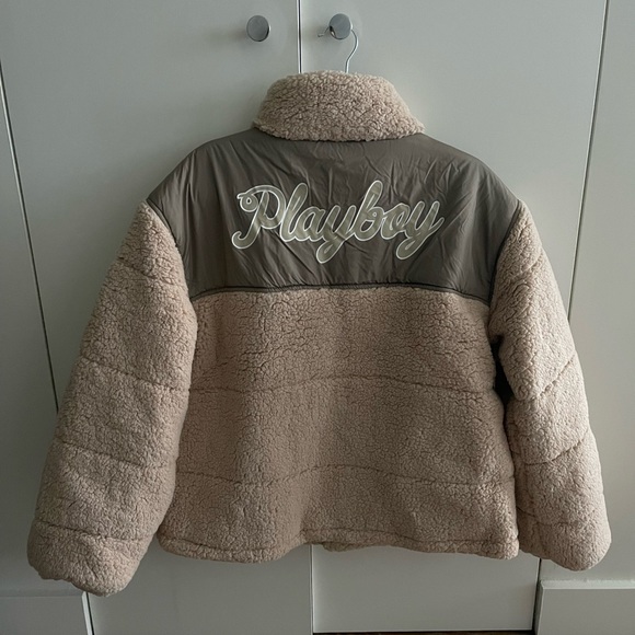 SOLD BNWT Pacsun x playboy teddy puffer jacket - Picture 5 of 7